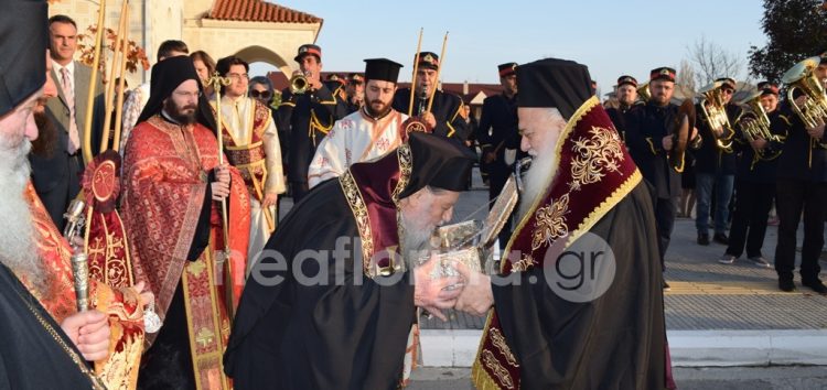 Η Φλώρινα υποδέχτηκε τεμάχιο του ιερού λειψάνου του Αγίου Δημητρίου (video, pics)