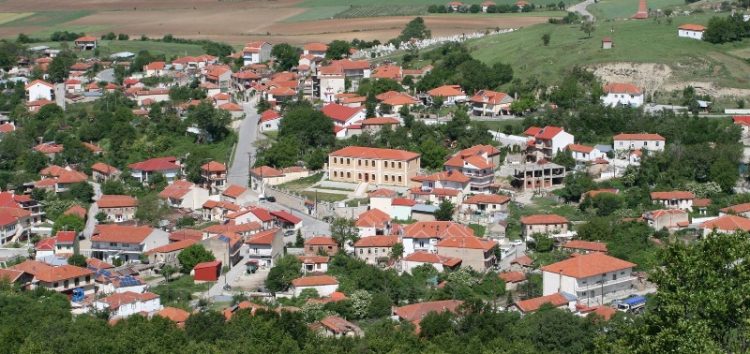 Γλέντι στην πλατεία της Βεύης