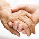Ξεκινούν οι ενημερωτικές εκδηλώσεις για τη νόσο Alzheimer και την άνοια