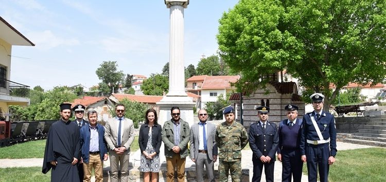 Τελετή παράδοσης χώματος από το σημείο στο οποίο ετάφησαν Αυστραλοί και Νεοζηλανδοί στρατιώτες στη Βεύη (pics)