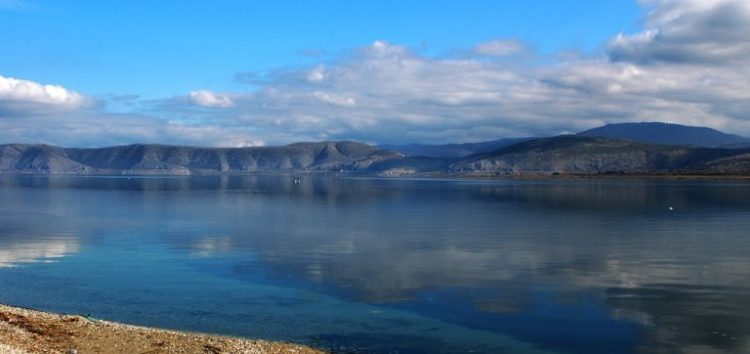 Ενημέρωση της Αποκεντρωμένης Διοίκησης για το φαινόμενο του δυσχρωματισμού στη λίμνη Βεγορίτιδα