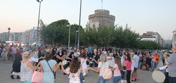 Η Θεσσαλονίκη γέμισε ήχους και γεύσεις της Πρέσπας με την παρουσίαση της γιορτής φασολιού – τσιρονιού (pics)