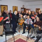 Χορωδίες και σύλλογοι, υπό τον μαέστρο Μίμη Μούσιο, έψαλαν τα κάλαντα στον Μητροπολίτη (video, pics)
