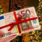 Δωρόσημο Χριστουγέννων 2018: Πότε καταβάλλεται από τον ΕΦΚΑ