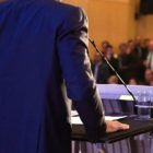 Με τις κεντρικές ομιλίες των υποψηφίων πέφτει απόψε η αυλαία της προεκλογικής περιόδου
