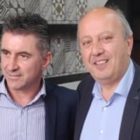 Ο Θοδωρής Ζαγοράκης στο εκλογικό κέντρο του Στάθη Κωνσταντινίδη