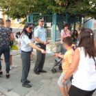Ενημερωτικά φυλλάδια διένειμαν αστυνομικοί σε γονείς και μαθητές με την έναρξη της νέας σχολικής περιόδου