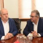 Συνάντηση του Δημήτρη Κουτσούμπα με τον δήμαρχο Πρεσπών Π. Πασχαλίδη