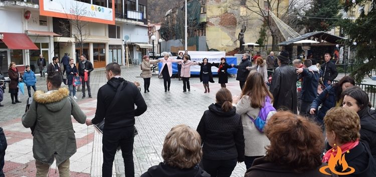 Συνεχίστηκαν χθες, Κυριακή, οι εκδηλώσεις «Χριστουγεννιάτικες Φωτιές στη Φλώρινα» του δήμου Φλώρινας