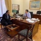 Συνάντηση του Γιάννη Αντωνιάδη με τον υφυπουργό Οικονομικών Θεόδωρο Σκυλακάκη