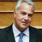 Παρατείνεται η άδεια παραμονής μετακλητών εργατών γης