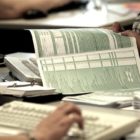 Φορολογικές δηλώσεις: Συνεχίζεται η υποβολή και τον Ιούλιο, έρχονται νέες φορολογικές ανάσες