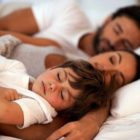 Επιτρέπουμε στο παιδί μας να κοιμηθεί στο κρεβάτι μας;