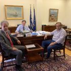 Συνάντηση του Γιάννη Αντωνιάδη με τον υφυπουργό οικονομικών Θ. Σκυλακάκη για το θέμα της διάθεσης καυσόξυλων