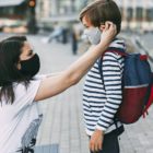 Τι δικαιούνται οι εργαζόμενοι γονείς εάν το παιδί τους νοσήσει από κορονοϊό