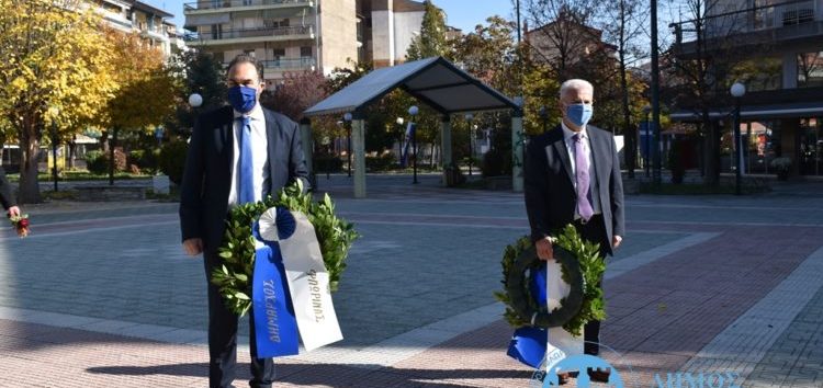 Στεφάνι κατέθεσαν ο Δήμαρχος Φλώρινας και ο Αντιπεριφερειάρχης Φλώρινας τιμώντας την 108η επέτειο της απελευθέρωσης της Φλώρινας