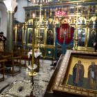 Ανοιχτές οι εκκλησίες Χριστούγεννα και Φώτα, πώς θα λειτουργήσουν