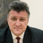 Εγκατέλειψε το Δημόσιο για την ιδιωτική εκπαίδευση