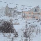 Συνεχίζεται η χιονόπτωση στη Φλώρινα – Στους -10 έπεσε η θερμοκρασία μέσα στην πόλη (pics)