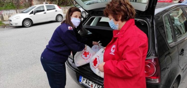 Διανομή ειδών πρώτης ανάγκης σε οικογένειες από τον Ερυθρό Σταυρό Φλώρινας (pics)