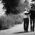 Σε όσους ήρθαν και έφυγαν (σε όσους θα έρθουν και θα φύγουν)
