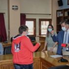 Επιβραβεύτηκαν από τον Δήμο Αμυνταίου οι μαθητές που διακρίθηκαν στον Μαθητικό Διαγωνισμό «Προγραμματισμός στο σπίτι – Proggrαming@home» (pics)