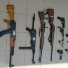 Μεγάλες ποσότητες πολεμικού υλικού καθώς και αντικείμενα αρχαιολογικής αξίας, βρέθηκαν και κατασχέθηκαν σε οικία σε περιοχή της Φλώρινας (pics)
