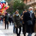 Νέα μέτρα έως 3 Ιανουαρίου – Μάσκα παντού από αύριο, ακυρώνονται οι δημόσιες εορταστικές εκδηλώσεις