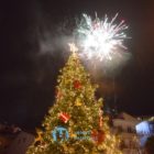 Φωταγωγήθηκε το Χριστουγεννιάτικο Δέντρο της Φλώρινας (video, pics)