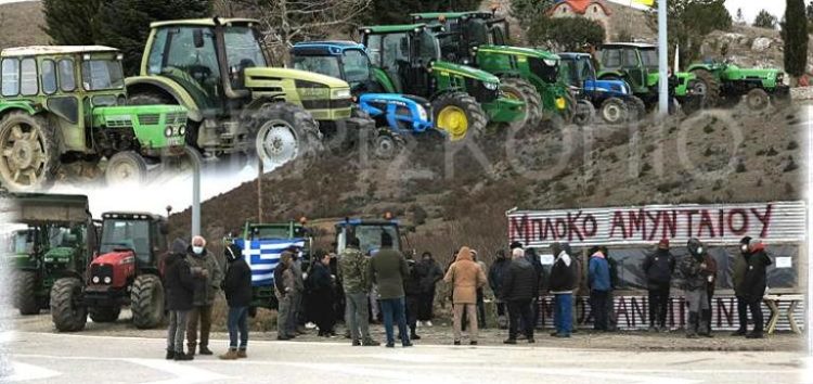 Έναρξη των αγροτικών κινητοποιήσεων και στο Αμύνταιο – Μπλόκο στον κόμβο Αντιγόνου έστησαν οι αγρότες (video)