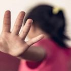 Πώς η σχολική ψυχολόγος «ξετύλιξε το κουβάρι» για τον βιασμό της 12χρονης