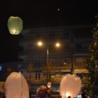 Με τα φαναράκια των ευχών γέμισε ο ουρανός της Φλώρινας (video, pics)