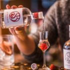 Απολαύστε το STRAWBAR Glühwein on the go!