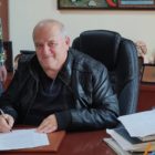 Υπογραφή σύμβασης για την προμήθεια φορτωτή/εκσκαφέα στις Πρέσπες