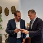 Συνάντηση του Δημάρχου Φλώρινας Βασίλη Γιαννάκη με τον Υπουργό Εθνικής Άμυνας Αλκιβιάδη Στεφανή