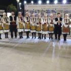 Το Λύκειο Ελληνίδων Φλώρινας κοντά στον Βορειοηπειρωτικό Σύλλογο «Άγιος Κοσμάς» Λιβαδειάς του Δήμου Φοινίκης