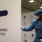 Κραυγή αγωνίας από τους εργαζόμενους στις κινητές μονάδες υγείας του ΕΟΔΥ