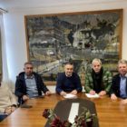 Τη σύμβαση του έργου «Ασφαλτόστρωση της Τοπικής Κοινότητας Ιτιάς» υπόγραψε ο Περιφερειάρχης Δυτικής Μακεδονίας Γιώργος Κασαπίδης