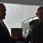 Ο αρχηγός του Γενικού Επιτελείου Εθνικής Άμυνας Κωνσταντίνος Φλώρος στις επετειακές εκδηλώσεις απελευθέρωσης της Κέλλης (video)