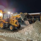 Απομάκρυνση χιονιού από τη λαϊκή αγορά της Φλώρινας