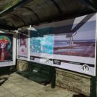 Τοποθέτηση έργων ζωγραφικής σε στάσεις αστικών λεωφορείων (pics)