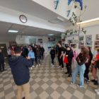 16 νέες και νέοι Ιρλανδοί μέσω του Erasmus+ επισκέφτηκαν με τον ΟΕΝΕΦ το 1ο ΕΠΑΛ Φλώρινας