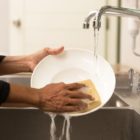 Κυρία ζητά εργασία σε καταστήματα εστίασης