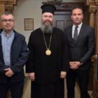Δωροεπιταγές για άπορες οικογένειες επέδωσε στον Μητροπολίτη ο Σύλλογος Φίλων Αγίου Όρους