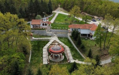 Πανηγυρική Αναστάσιμη Θεία Λειτουργία στην Ιερά Μονή Αναλήψεως του Κυρίου