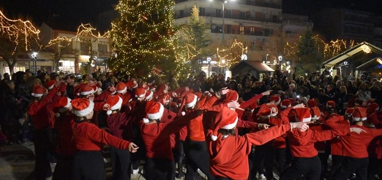 Με το τμήμα ρυθμικής γυμναστικής της Ευξείνου Λέσχης συνεχίστηκαν οι Χριστουγεννιάτικες εκδηλώσεις του Δήμου Φλώρινας (pics)